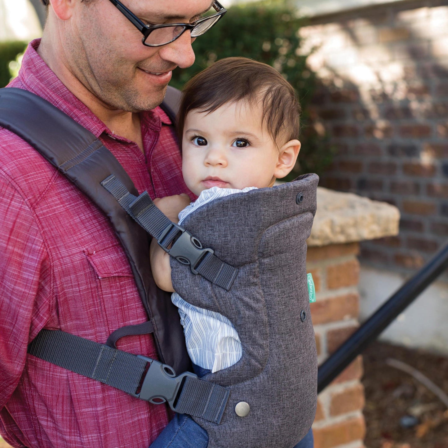 Infantino Flip Advanced 4-in-1 Carrier - Ergonomic. Phil and Gazelle.